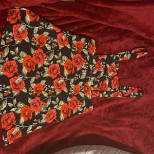 Size L Rose printed black and red skirt overalls